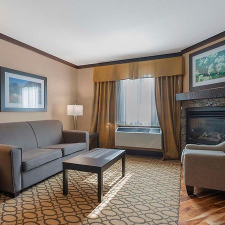 Best Western Plus Fernie Mountain Lodge Exterior photo